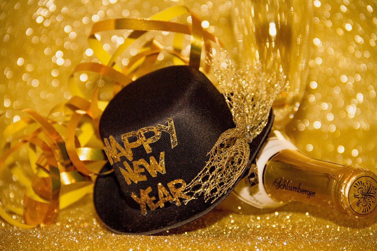 Happy New Year hat, gold ribbons